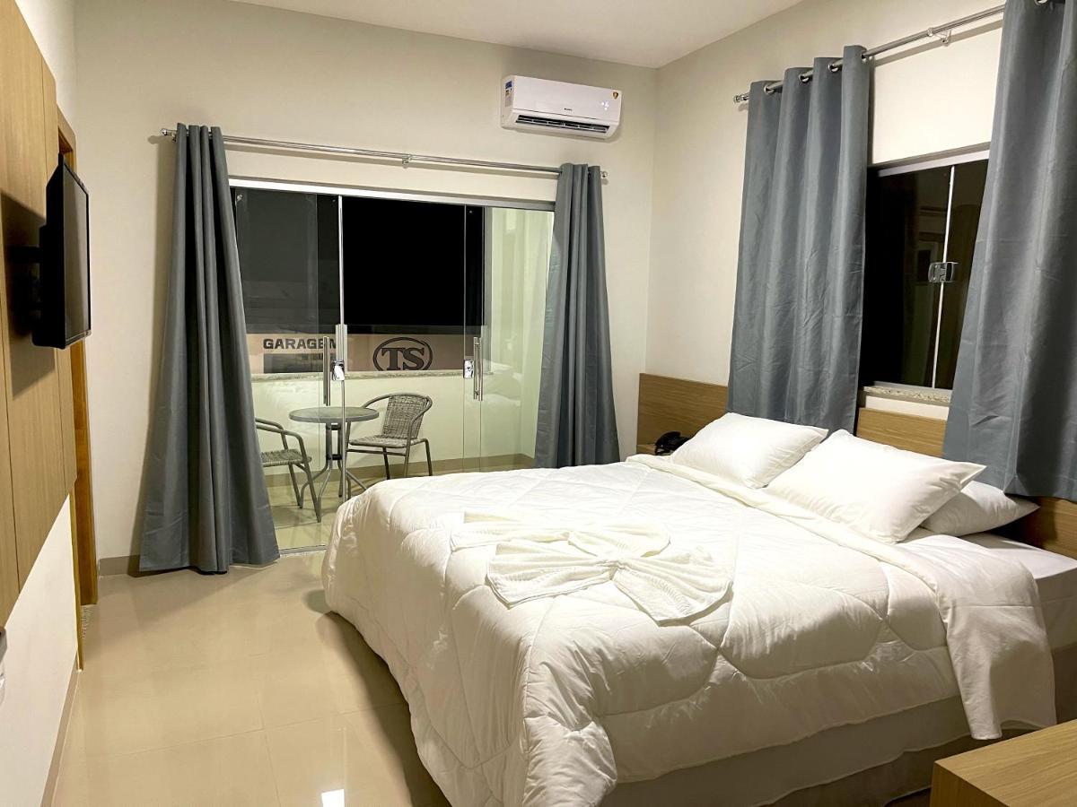 Ts Hotel Porteirinha エクステリア 写真